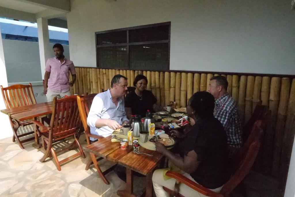 אקרה Omanye Lodge מראה חיצוני תמונה