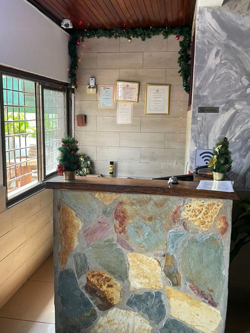 אקרה Omanye Lodge מראה חיצוני תמונה