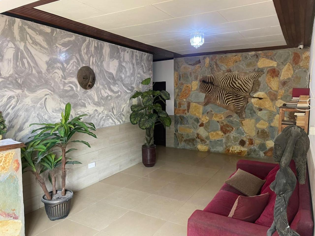 אקרה Omanye Lodge מראה חיצוני תמונה